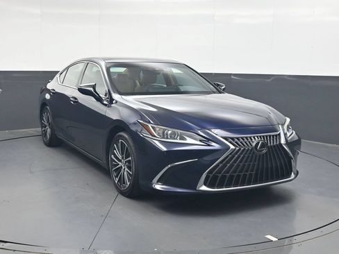 Used 2023 Lexus ES 350 w/ Premium Package FWD image 2