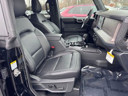 New 2025 Ford Bronco Outer Banks image 25