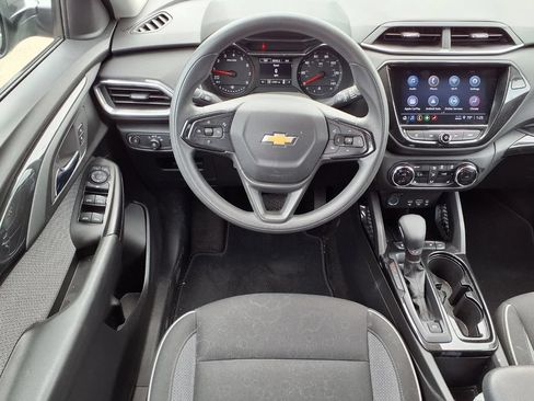 Used 2023 Chevrolet TrailBlazer LT w/ Convenience Package AWD/4WD image 17