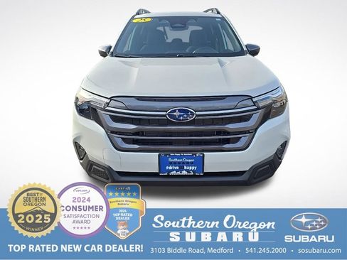 New 2025 Subaru Forester Premium image 2