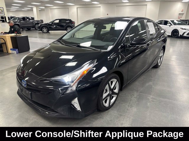 Used 2016 Toyota Prius Four Touring FWD image 3