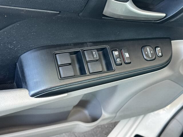Used 2014 Toyota Camry LE FWD image 12