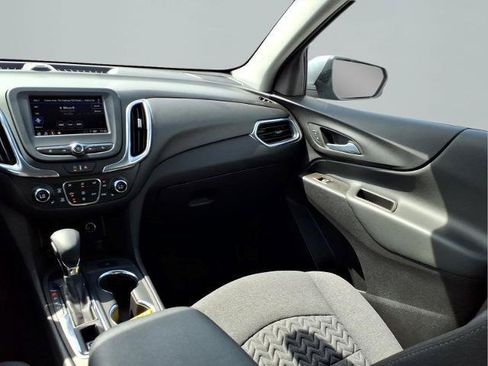Used 2024 Chevrolet Equinox LT w/ LPO, Floor Liner Package FWD image 8