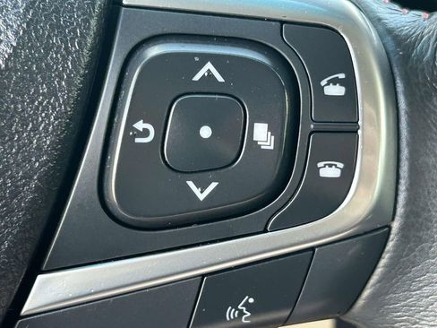 Used 2017 Toyota Camry SE FWD image 20