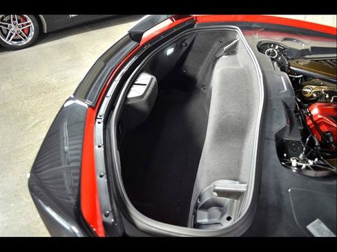 Used 2021 Chevrolet Corvette Stingray Preferred Cpe w/ Z51 Performance Package RWD image 17