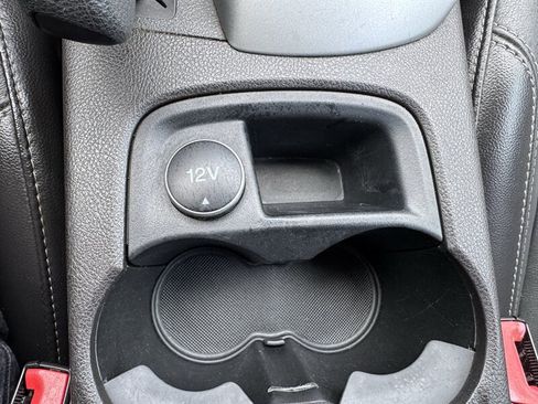 Used 2013 Ford Focus SE FWD image 24