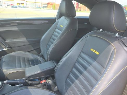 Used 2014 Volkswagen Beetle GSR FWD image 8