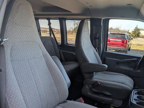 Used 2018 Chevrolet Express 3500 LT w/ LT Preferred Equipment Group image 14