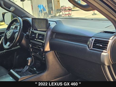 Used 2022 Lexus GX 460 w/ Black Line Special Edition AWD/4WD image 32