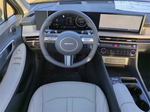 New 2025 Hyundai Sonata Limited image 15
