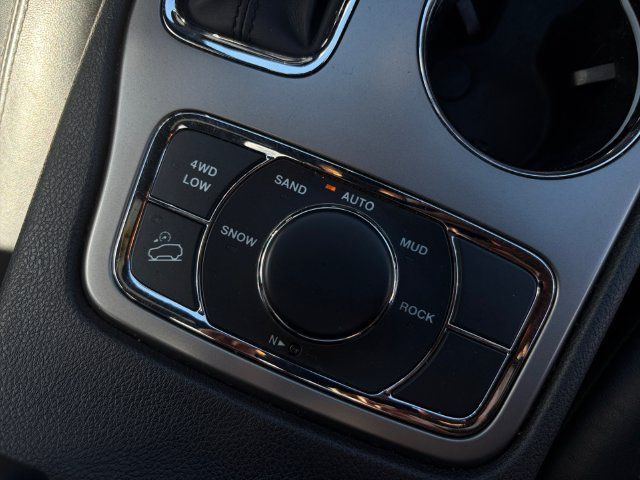 Used 2019 Jeep Grand Cherokee Limited AWD/4WD image 31