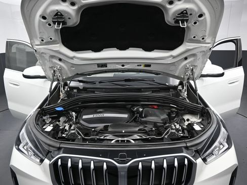 Used 2025 BMW X1 xDrive28i w/ Convenience Package AWD/4WD image 17