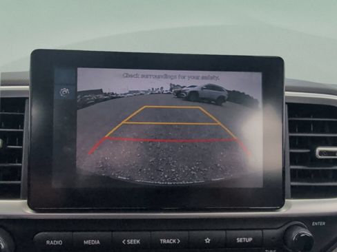 Used 2024 Hyundai Venue SEL FWD image 23