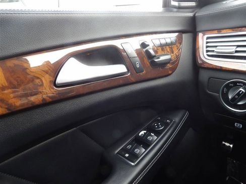 Used 2014 Mercedes-Benz CLS 550 4MATIC image 28