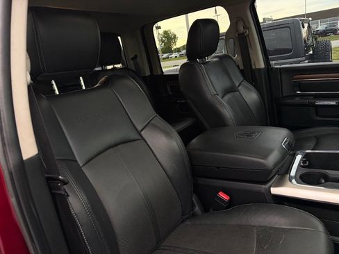 Used 2018 RAM 1500 Laramie w/ Convenience Group AWD/4WD image 16