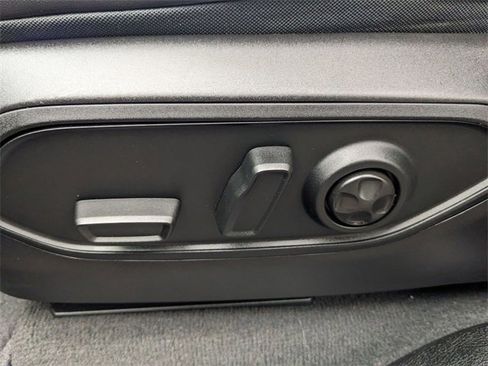 Certified 2022 Jeep Grand Cherokee Limited image 8