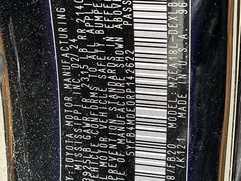 Used 2024 Toyota Corolla LE image 28