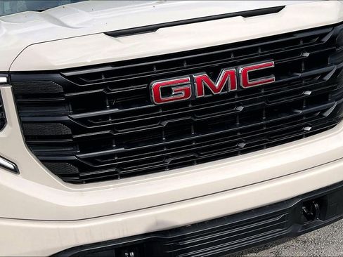 New 2026 GMC Sierra 1500 Pro w/ Graphite Edition image 16