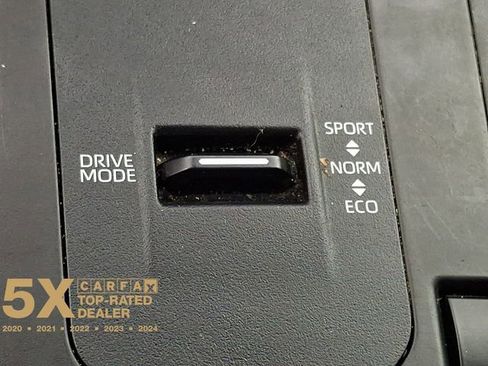 Certified 2022 Toyota Highlander XLE image 29