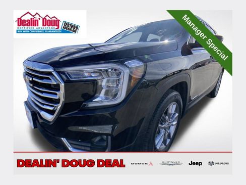Used 2022 GMC Terrain SLT w/ Infotainment Package II AWD/4WD image 1