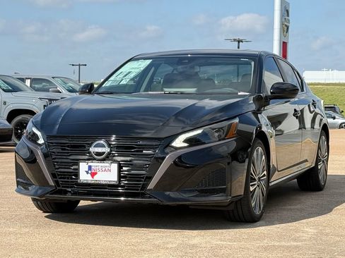 New 2026 Nissan Altima 2.5 SV w/ SV Premium Package image 4