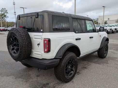 New 2026 Ford Bronco Badlands image 4