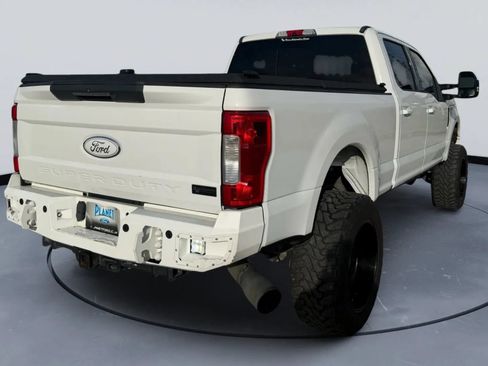 Used 2019 Ford F250 Lariat w/ Lariat Ultimate Package AWD/4WD image 6
