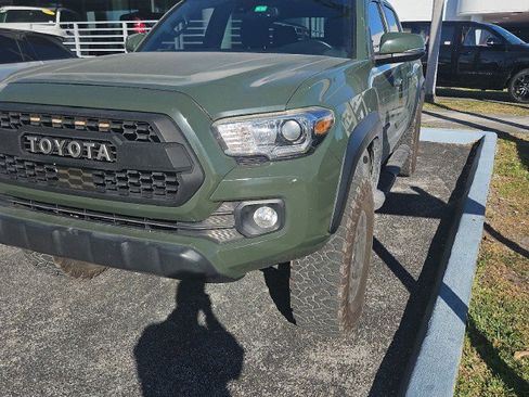 Used 2021 Toyota Tacoma TRD Off-Road image 3