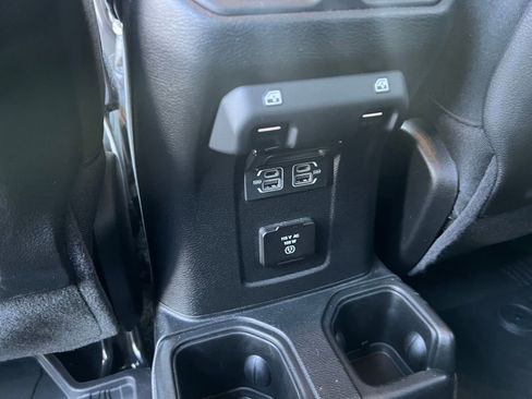 Used 2021 Jeep Wrangler Unlimited Rubicon w/ Xtreme Recon 35" Tire Package image 26