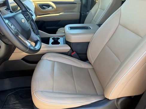 Used 2023 Chevrolet Tahoe Premier w/ Premium Package 2 RWD image 12