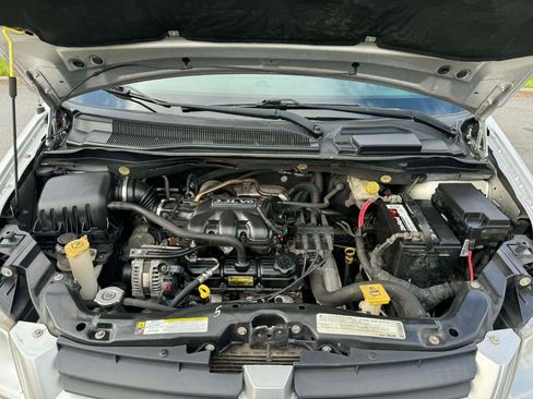 Used 2010 Dodge Grand Caravan SE w/ Climate Group image 20