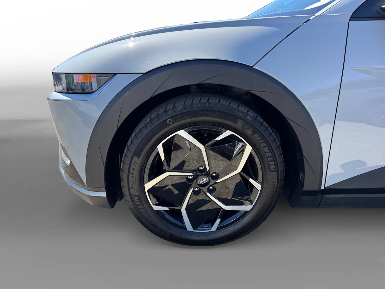 Certified 2024 Hyundai Ioniq 5 SEL RWD image 9