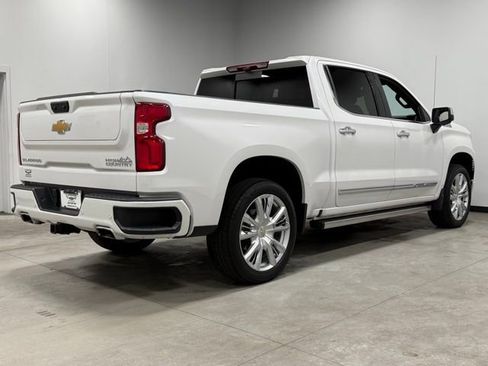 Used 2024 Chevrolet Silverado 1500 High Country w/ High Country Premium Package image 13