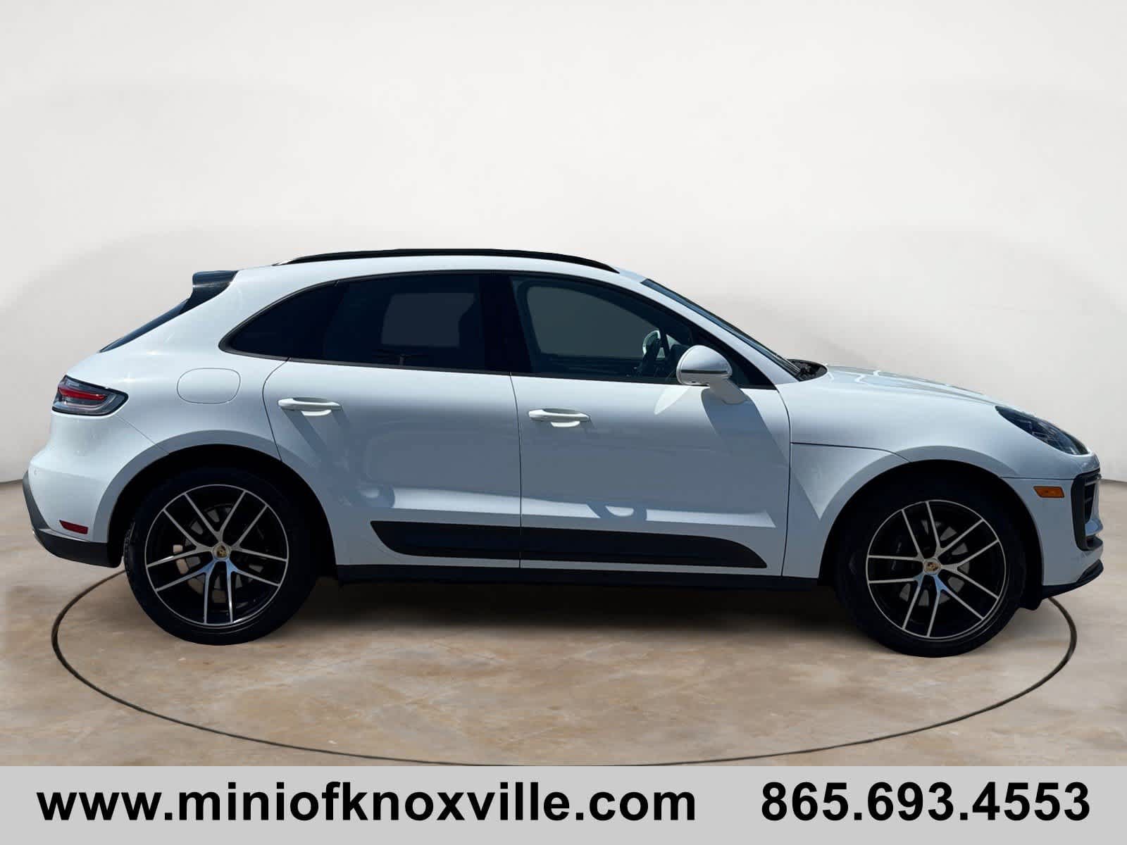 Used 2024 Porsche Macan AWD/4WD image 2