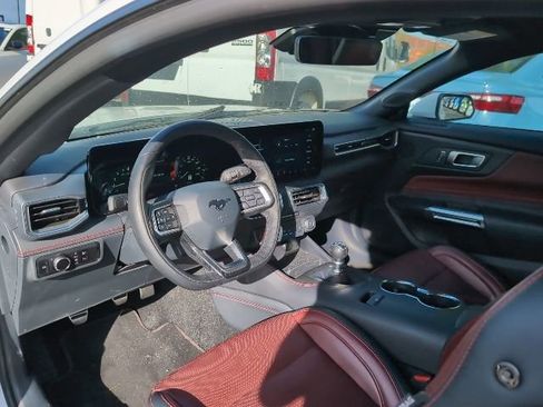 Used 2024 Ford Mustang GT Premium image 8