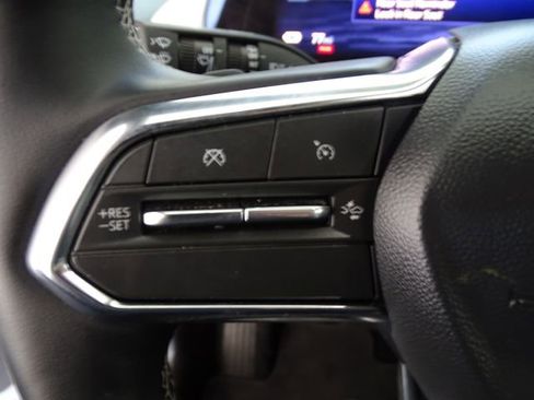Used 2025 Chevrolet Equinox EV LT FWD image 7
