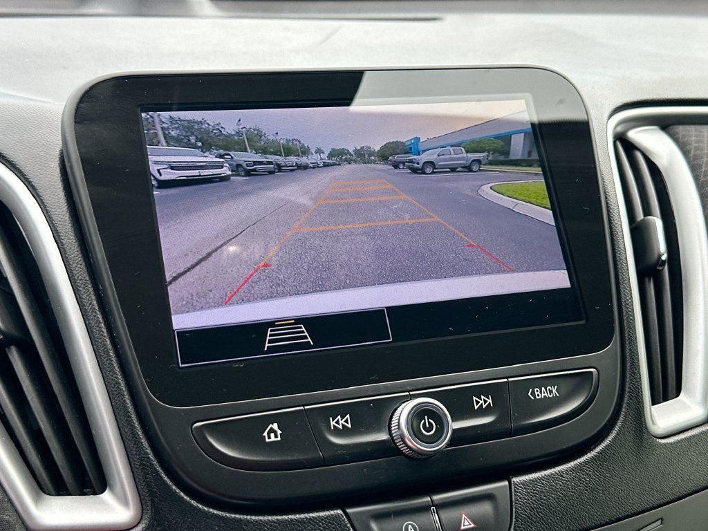 Used 2024 Chevrolet Malibu LT FWD image 13