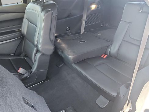 Certified 2023 Ford Explorer XLT w/ Equipment Group 202A AWD/4WD image 9