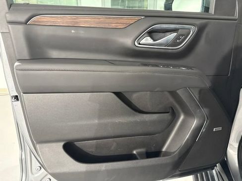 Used 2023 Chevrolet Tahoe High Country AWD/4WD image 17