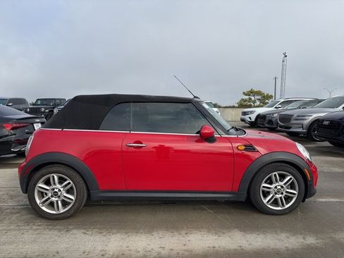 Used 2015 MINI Cooper Convertible image 2