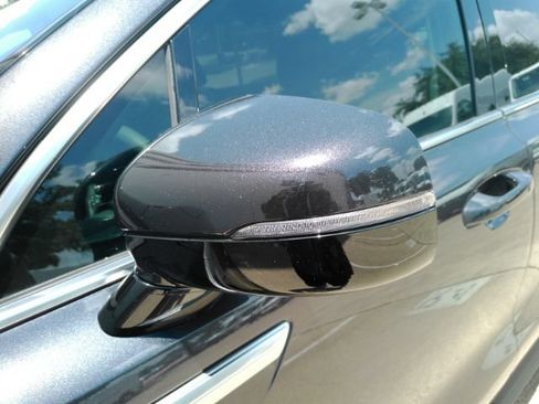Used 2025 Kia Sorento LX FWD image 16