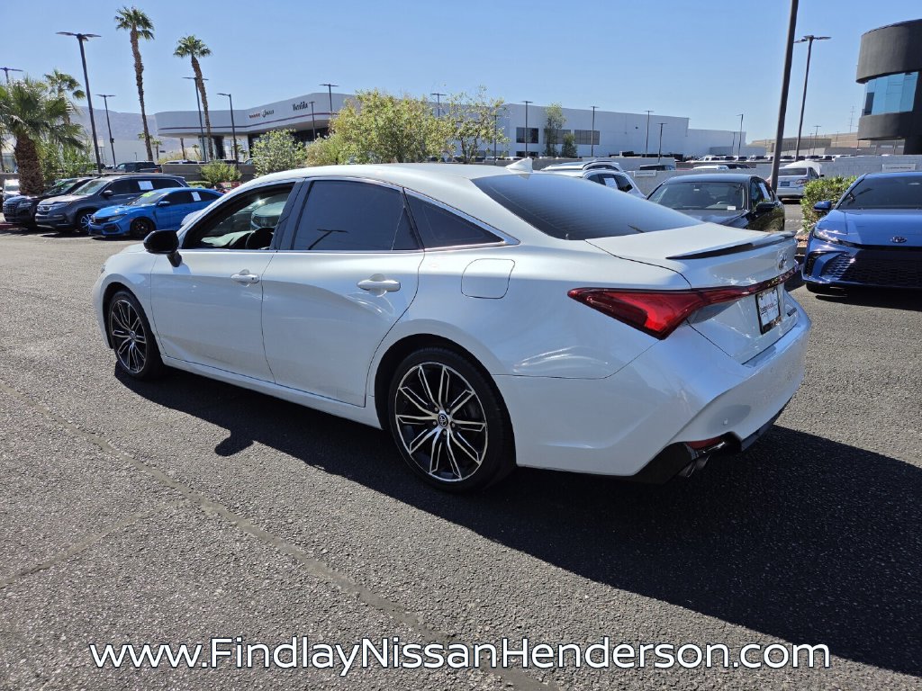 Used 2019 Toyota Avalon Touring w/ Advanced Safety Package FWD image 4