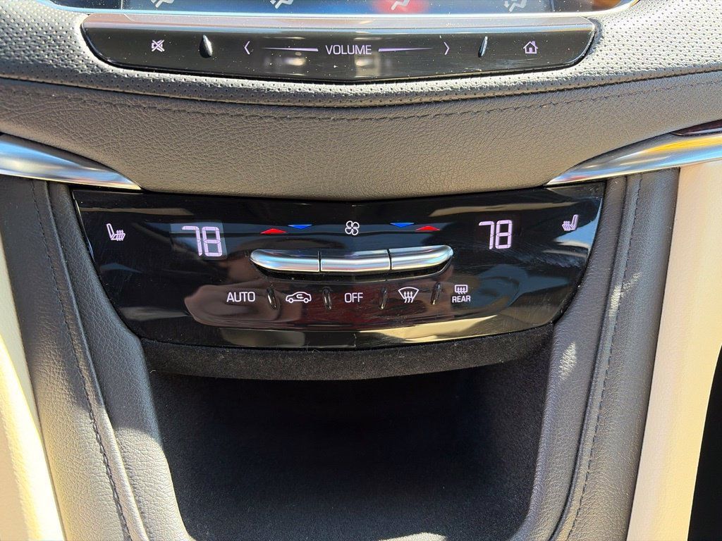 Used 2019 Cadillac XT5 Luxury AWD/4WD image 36