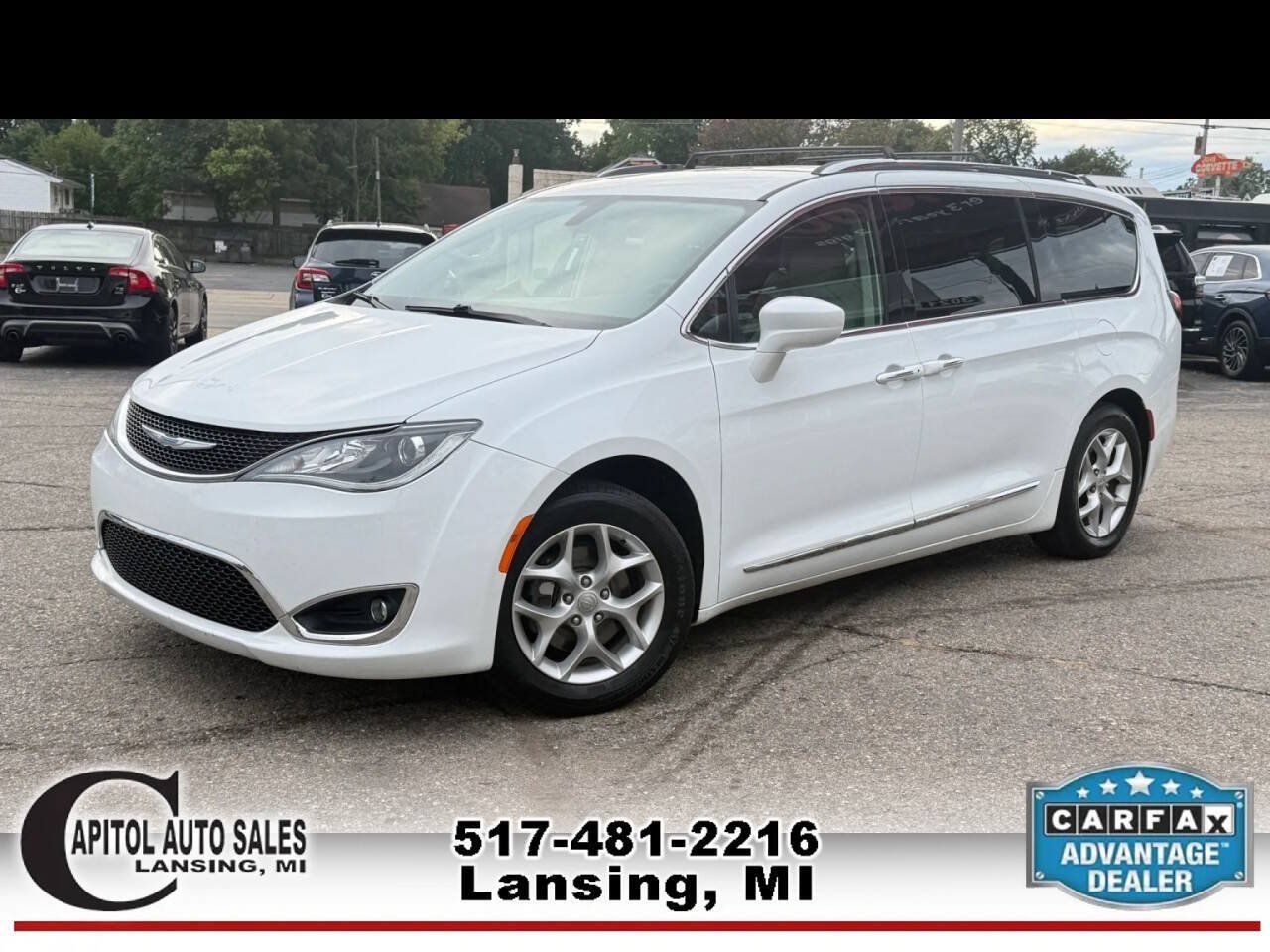Used 2018 Chrysler Pacifica Touring-L Plus w/ Tire & Wheel Group FWD image 4