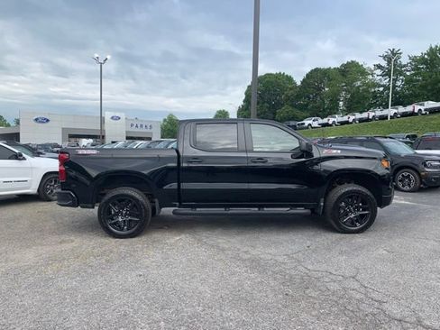 Used 2025 Chevrolet Silverado 1500 Custom Trail Boss AWD/4WD image 10