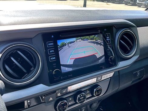 Used 2017 Toyota Tacoma TRD Sport w/ Premium & Technology Package RWD image 13