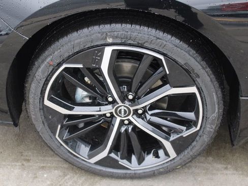 New 2025 Nissan Altima 2.5 SR image 6