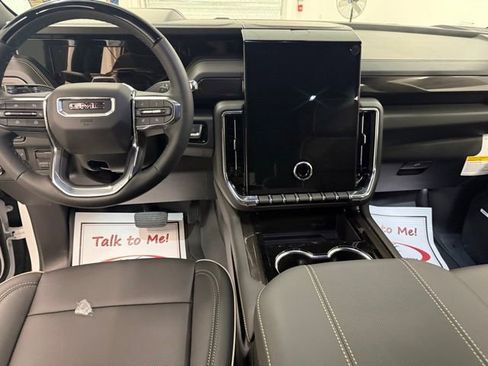 New 2026 GMC Yukon Elevation image 18