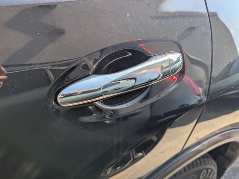 Used 2018 Nissan Rogue S w/ S Value Package FWD image 8