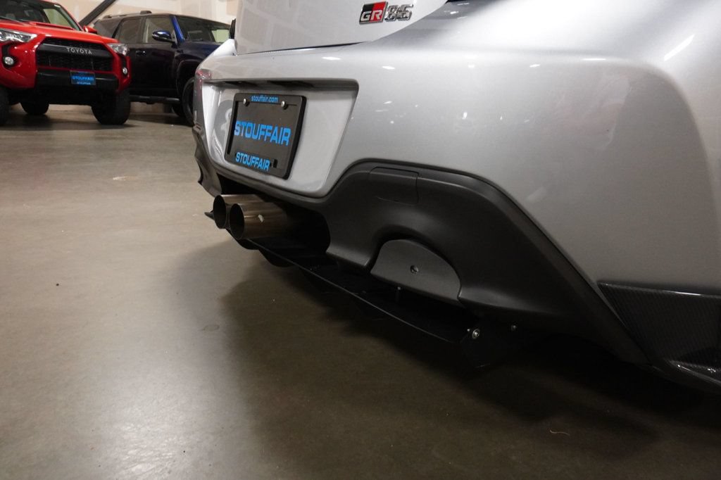 Used 2023 Toyota GR86 w/ ALL Weather Mat Package (TMS) RWD image 5